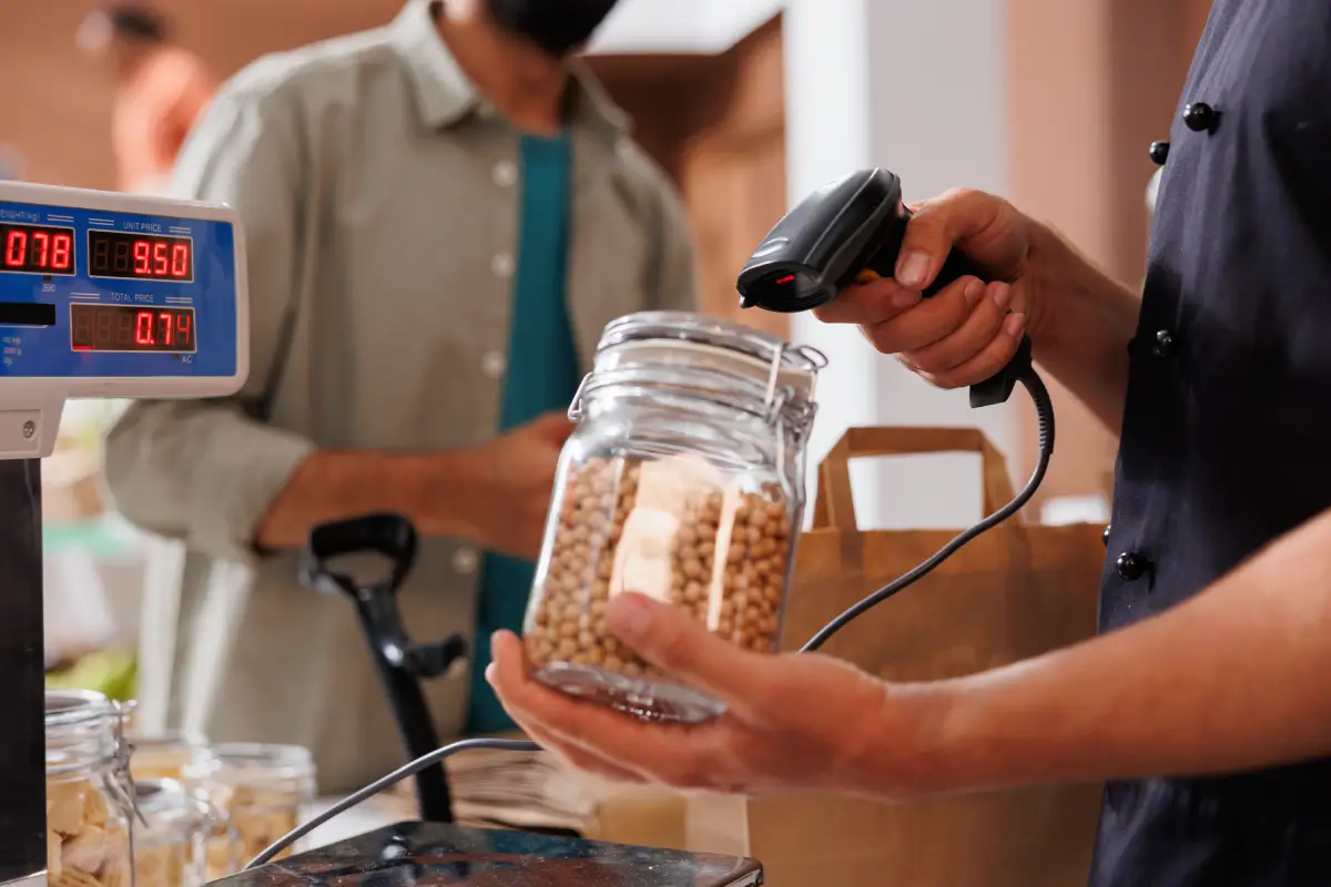 checkout scanning a refillable container of food